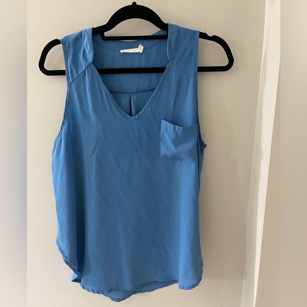 Scoop hem tank